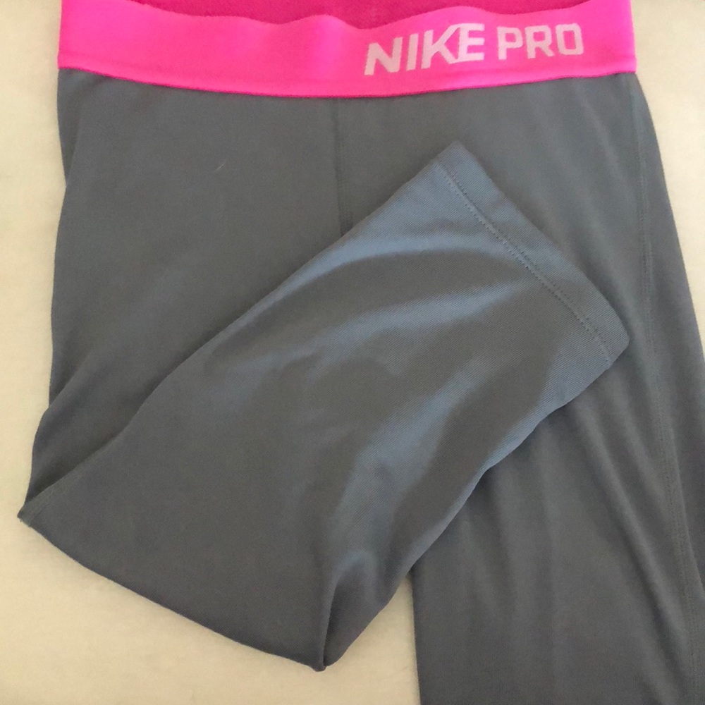 Grey and pink nike Capri spandex leggings